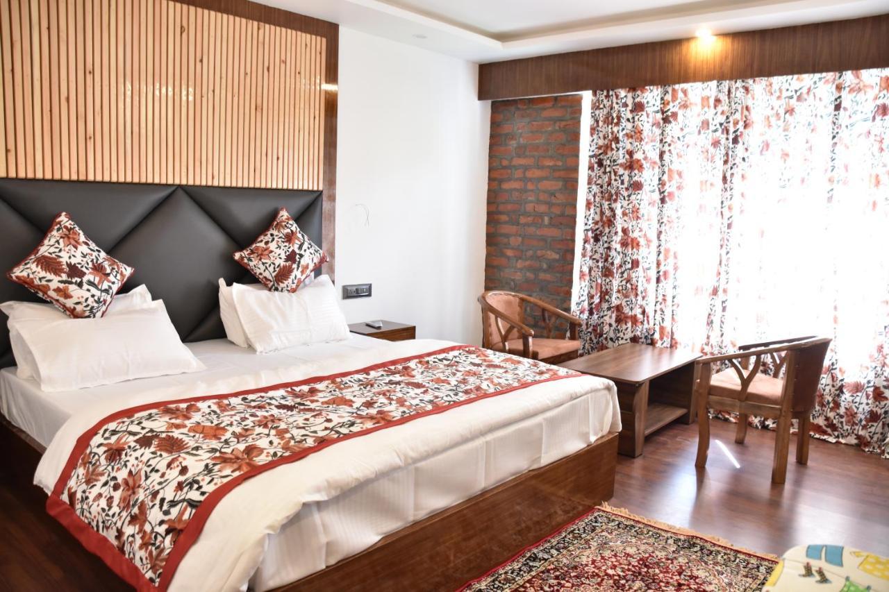 Hotel Lidder Palace Pahalgām 외부 사진