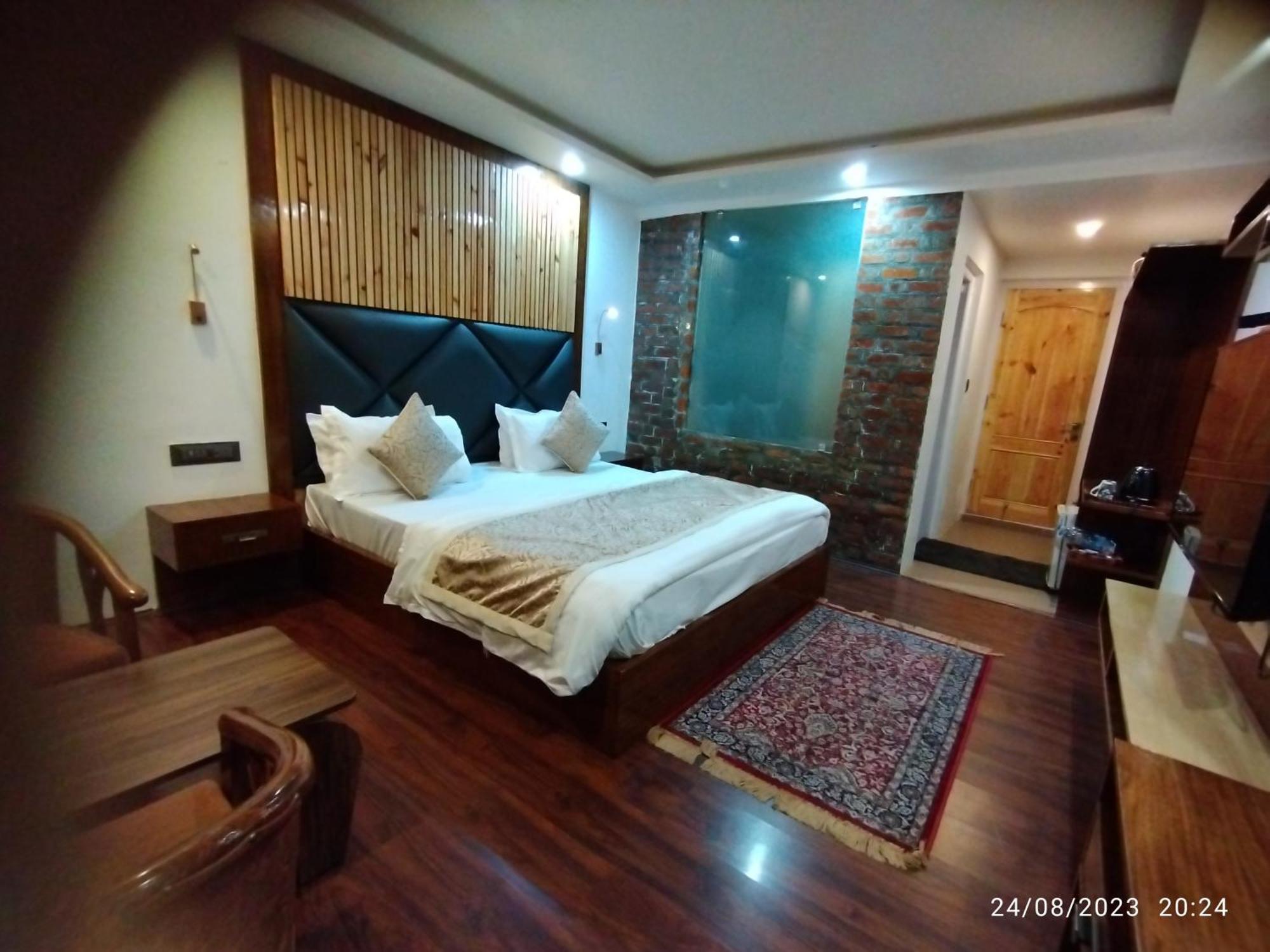 Hotel Lidder Palace Pahalgām 외부 사진